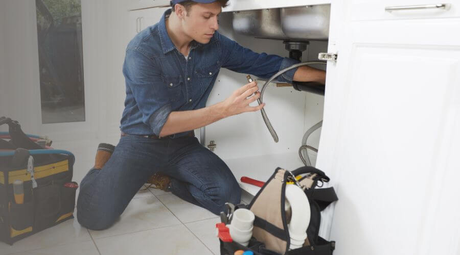 Professional emergency plumbing in Devine, TX